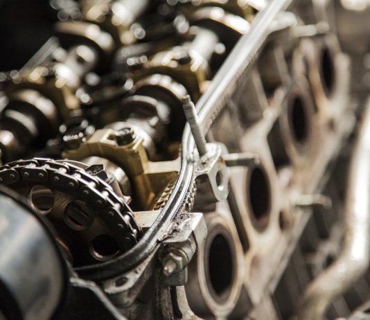 Een reachstacker kopen voor in jouw fabriek, hoe vind je de juiste?