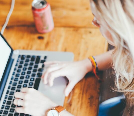 Hoe ziet een thuiswerkdag er voor jou uit?